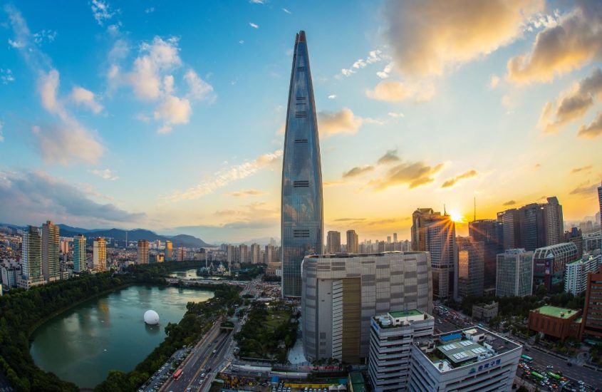 Découvrez la Lotte World Tower, un chef-d’œuvre architectural en Corée du Sud