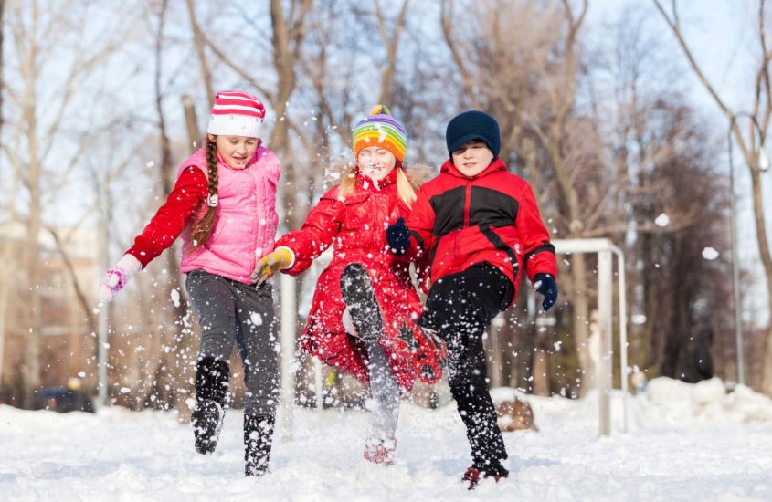 Activités hivernales pour enfants en station de ski : des alternatives au ski