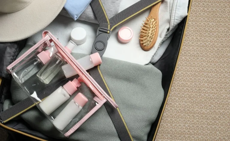 valise et trousse de toilette